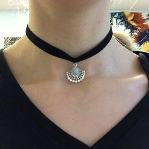 Choker necklace
